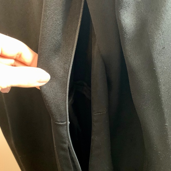 Aritzia Wilfred open shoulder dress - Picture 6 of 7